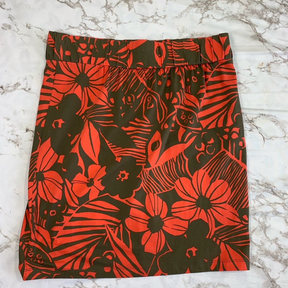 Tommy Bahama Lotus Rain Elephant Skirt - Picture 4 of 4